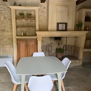 https://gite-de-la-tour-des-abbs.fr-provencehotel.com